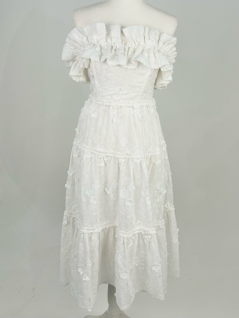 ASTR The Label White Floral Embroidered Maxi Dress XS Bridal Wedding - Picture 2 of 14
